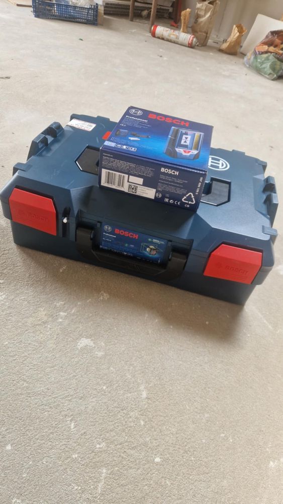 Laser krzyżowy Bosch GLL 3-80 CG + uchwyt BM1 + Odbiornik LR7