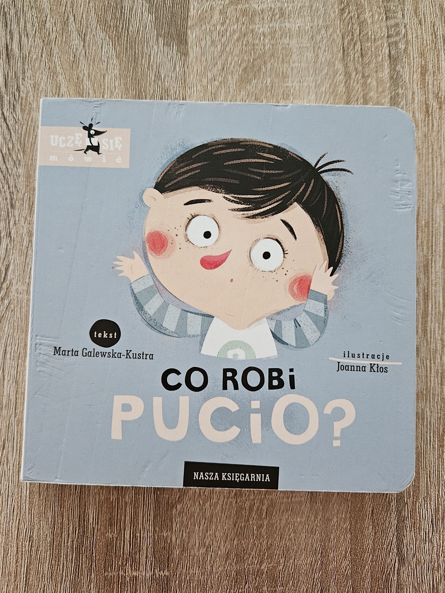 Książeczka Co robi Pucio?