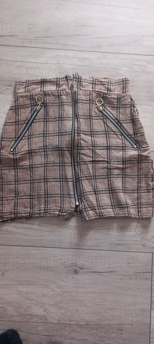 Kremowa spódniczka w kratkę!