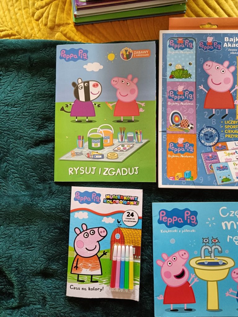 Zestaw kolorowanka kolorowanki świnka peppa naklejki