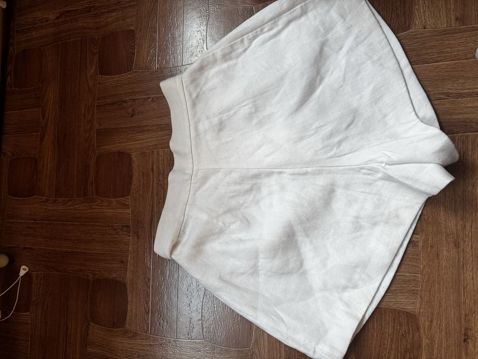 Лляні білі шорти