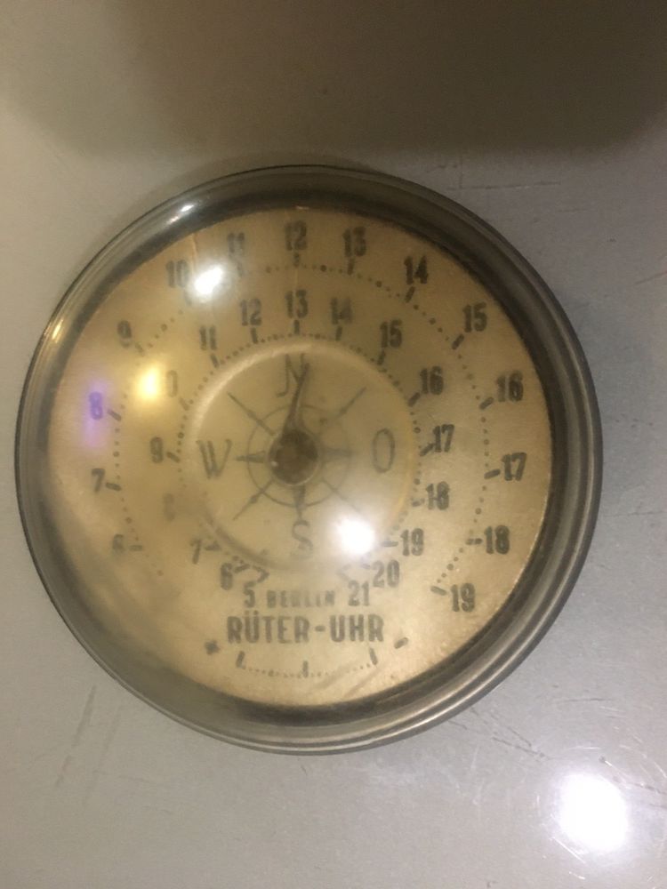 Часы - компас трофейные солнечные немецкие