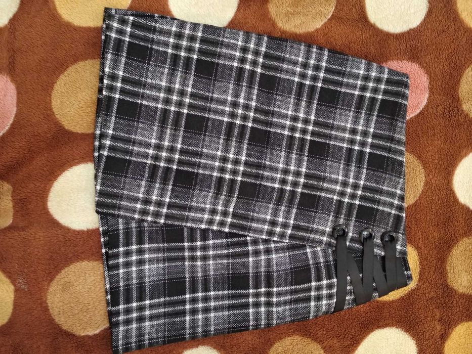 Продам стильну спідницю