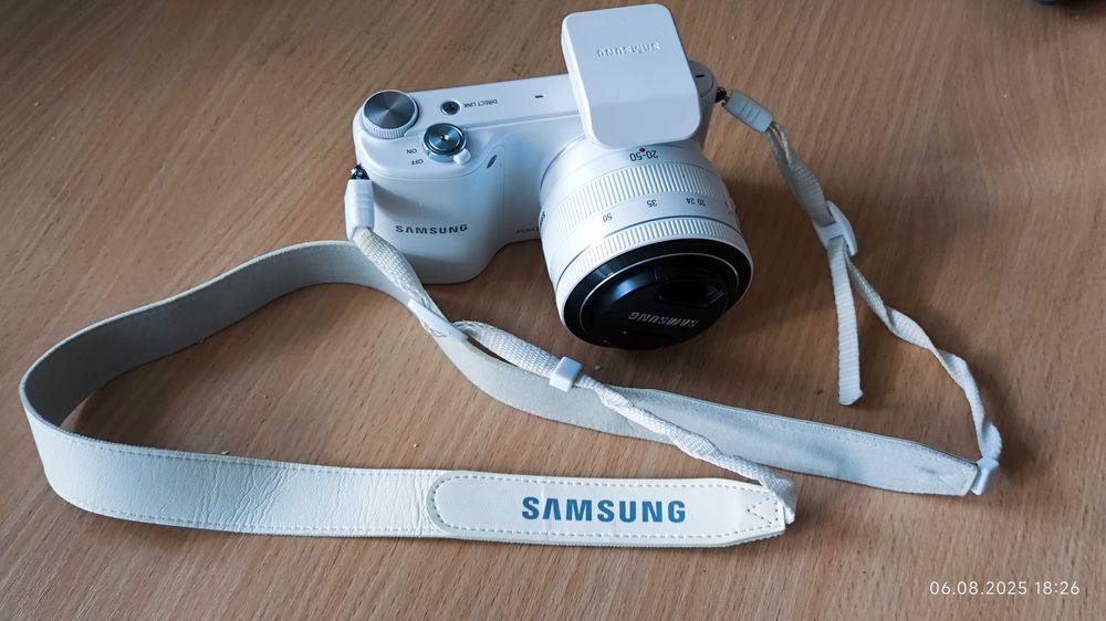 Фотоапарат Samsung NX2000 20-50mm Kit White