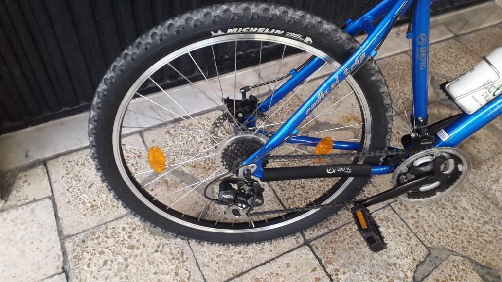 Bicicleta berg em aluminio roda 26o impecável