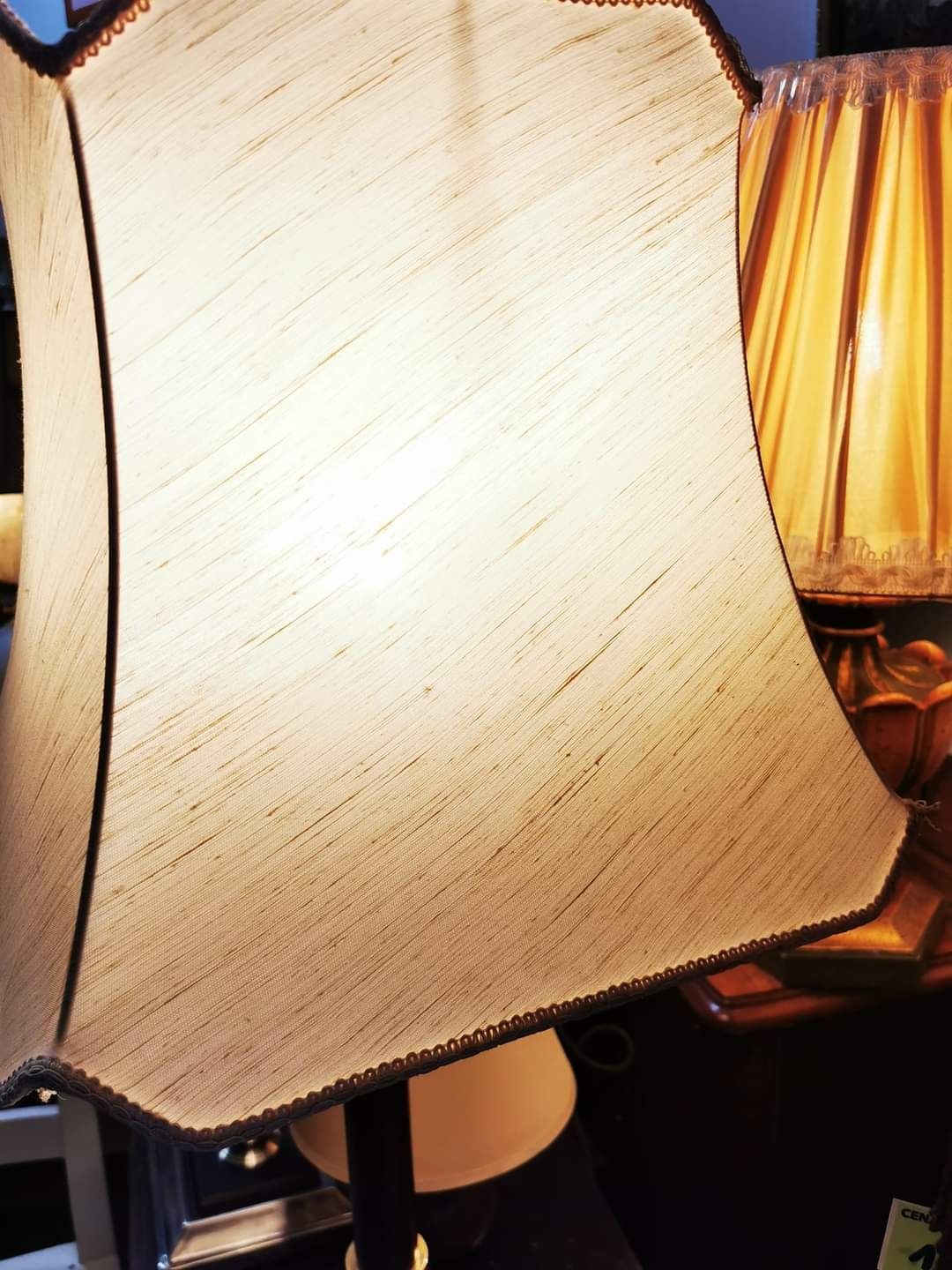 Lampa stołowa z mahoniu