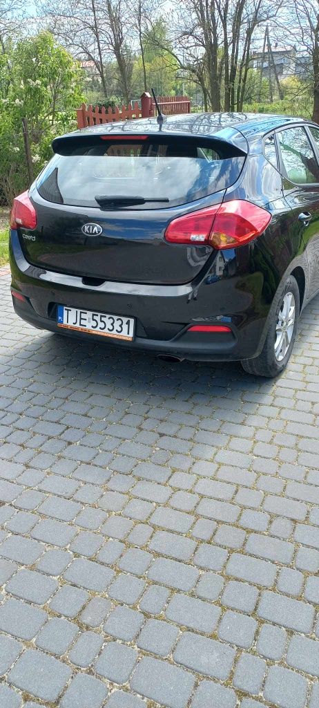 Samochód kia cee'd 1.4 rok 2013