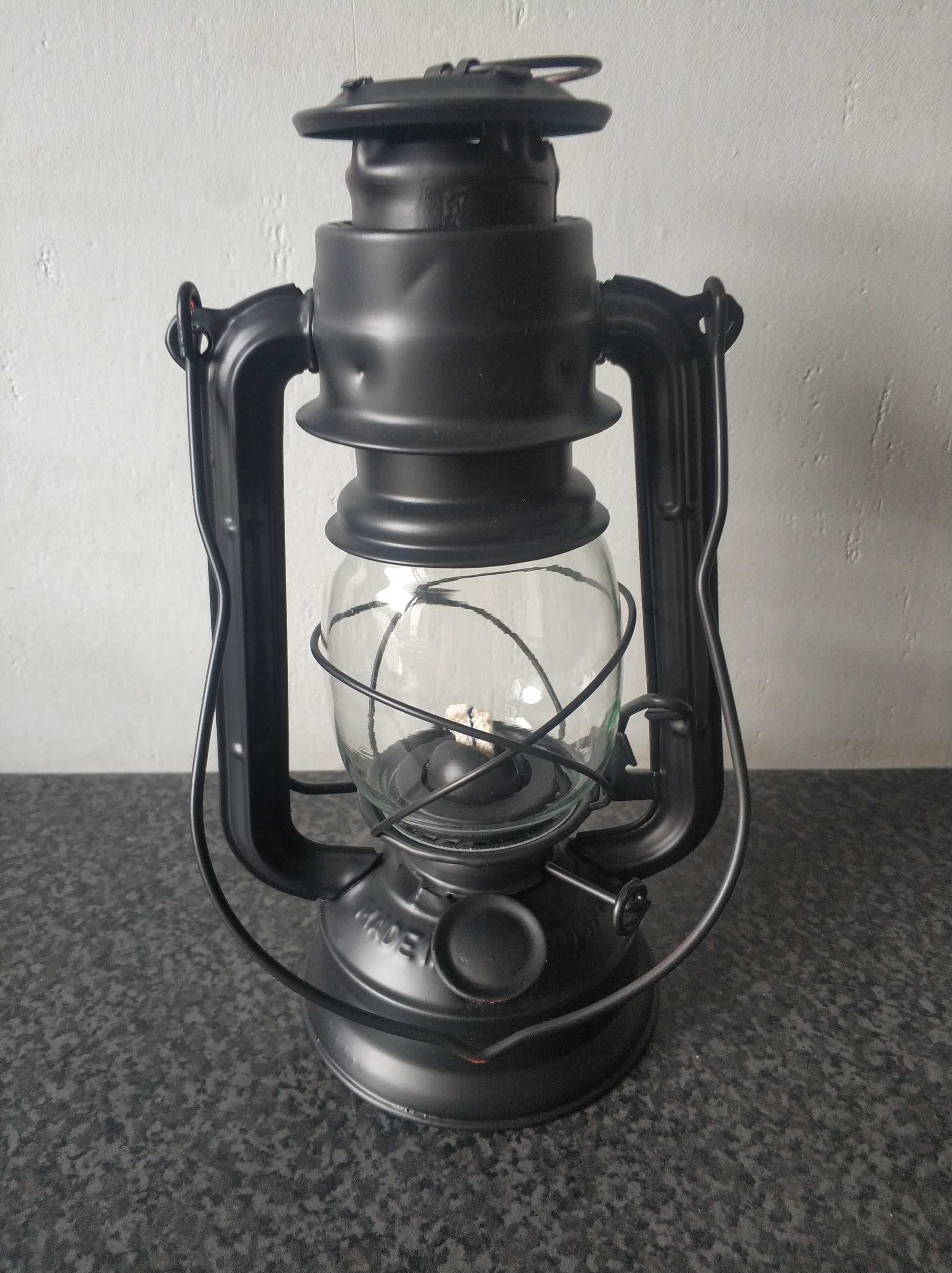 Lampa naftowa Jupiter 1