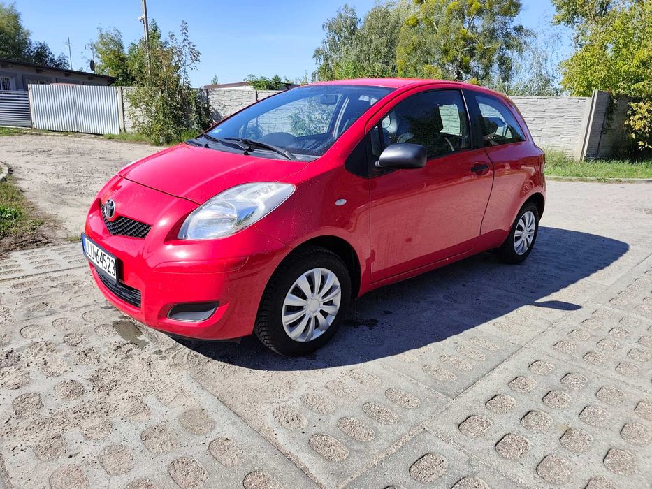 Toyota Yaris Mały przebieg Salon polska