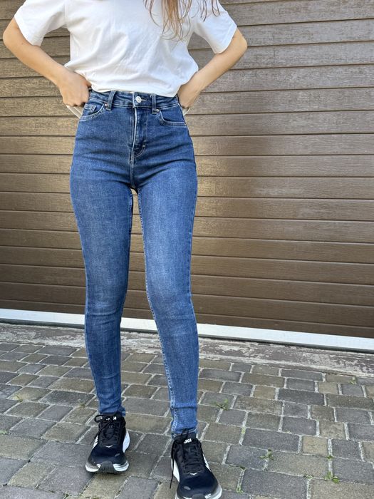 Джинси skinny