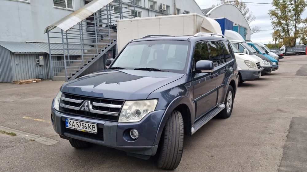 Mitsubishi Pajero Wagon 4