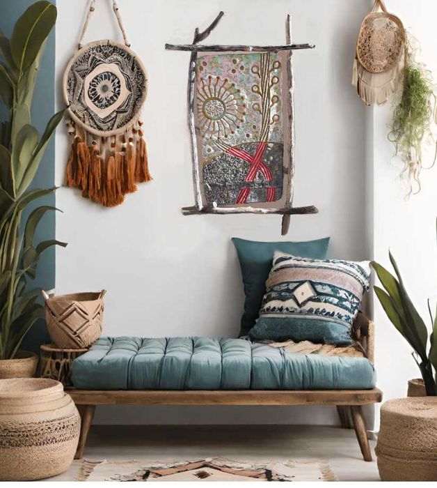 Настенное панно из прессованной массы папье-маше ручной работы