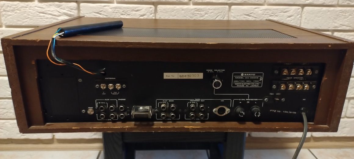 Amplituner  Vintage Sanyo DCX 3300 KB