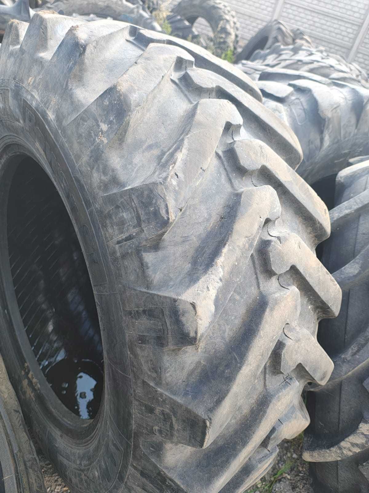 Opona przemysłowa 440/80-28 Michelin koparko ładowarka JCB Cat Case