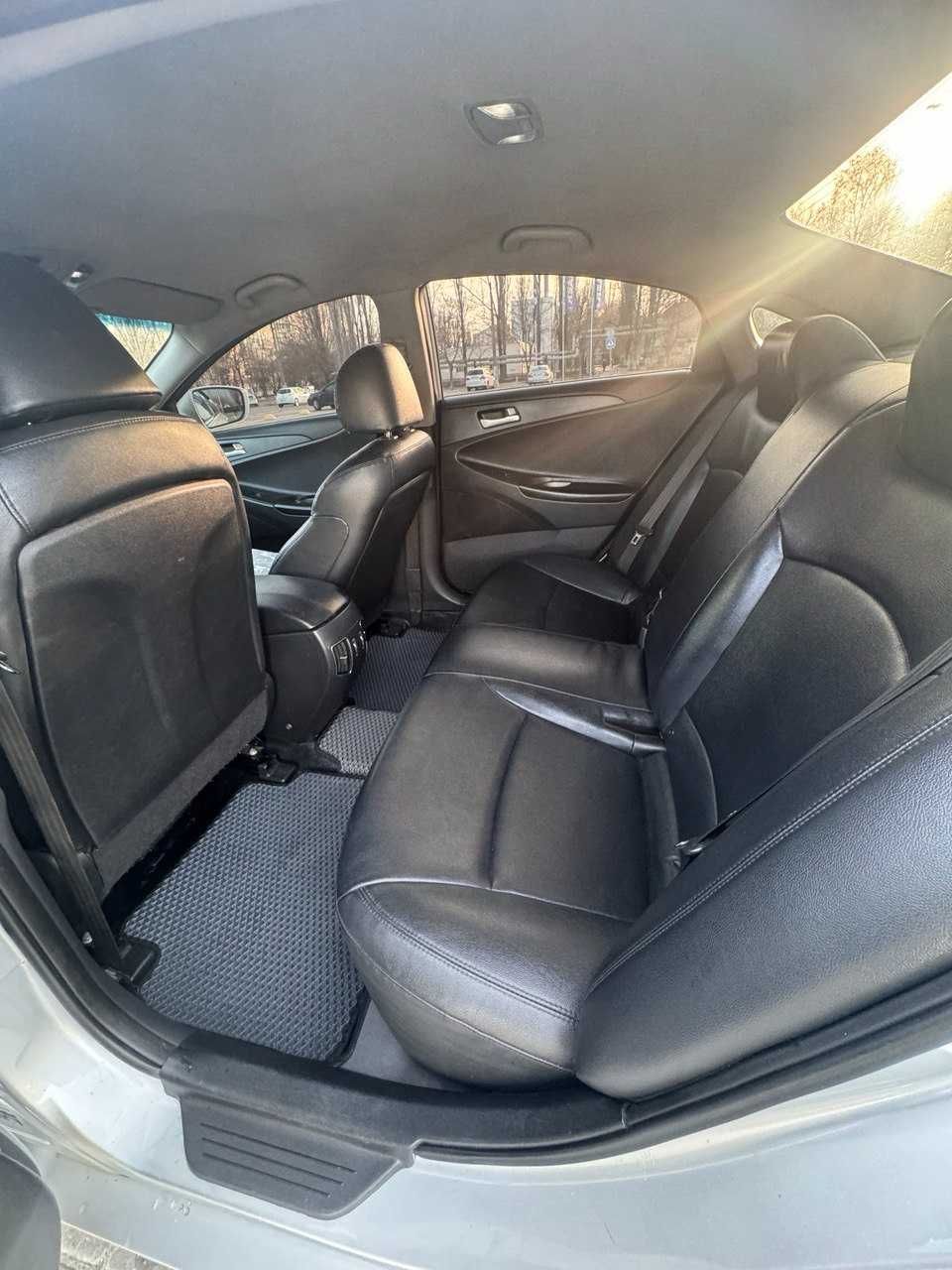 Аренда авто / Оренда Hyundai Sonata авто преміум. Одеса