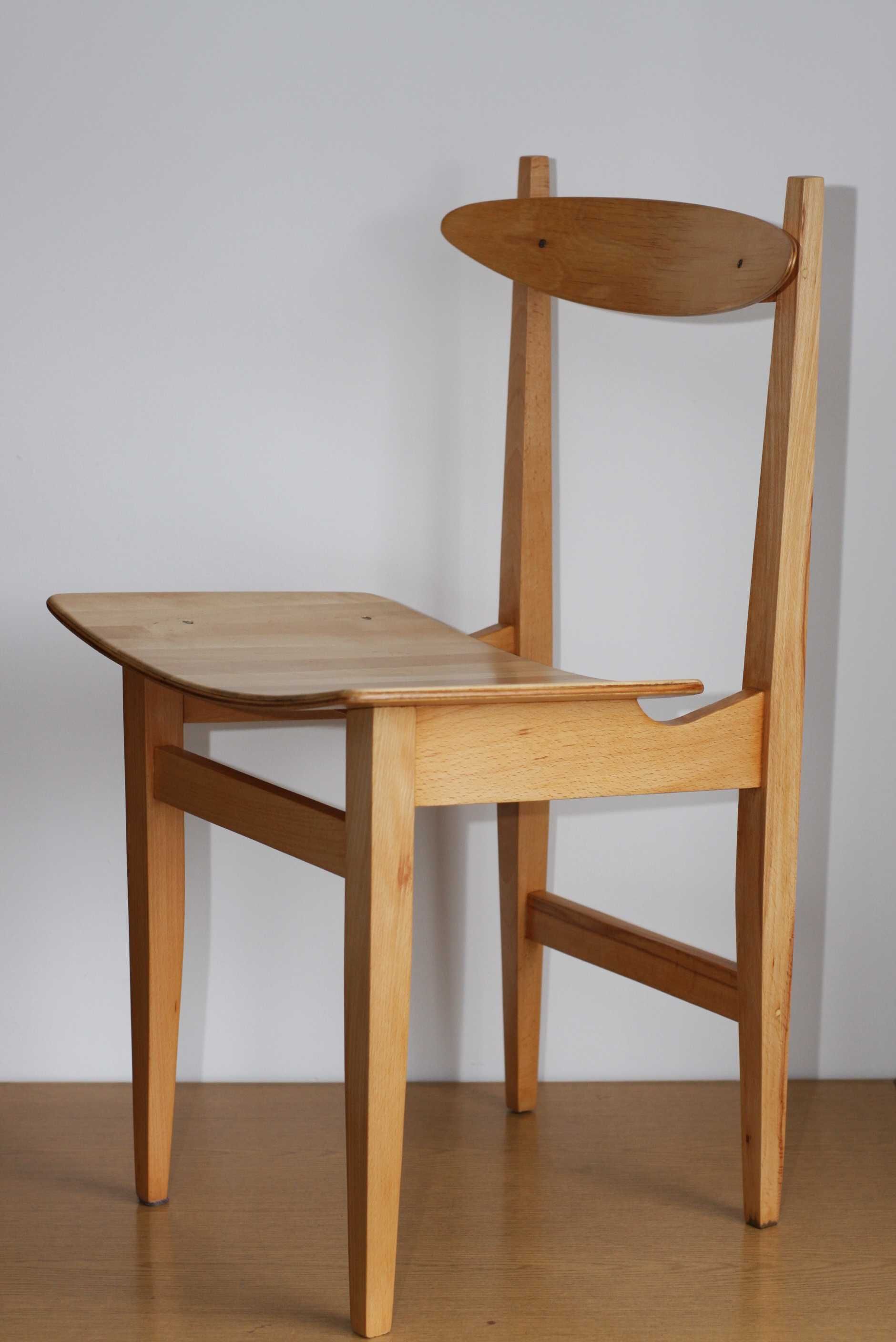Krzesło stolarskie typ 200-102 odnowione Chomentowska