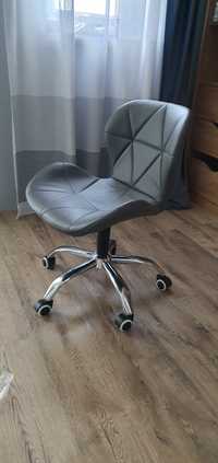 Стул стілець сірий з колісами