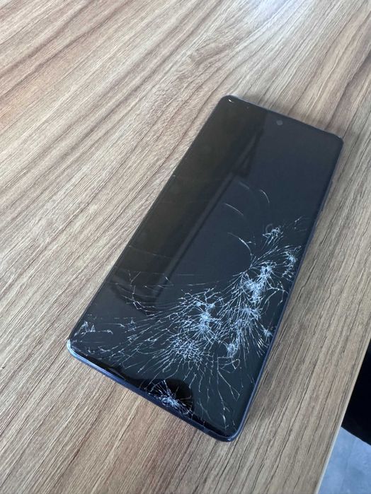 Samsung Galaxy S20 FE 5G uszkodzony wyświetlacz