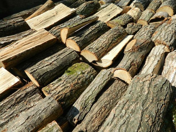 Drewno Kominkowe Opałowe Dąb Grab Buk Akacja