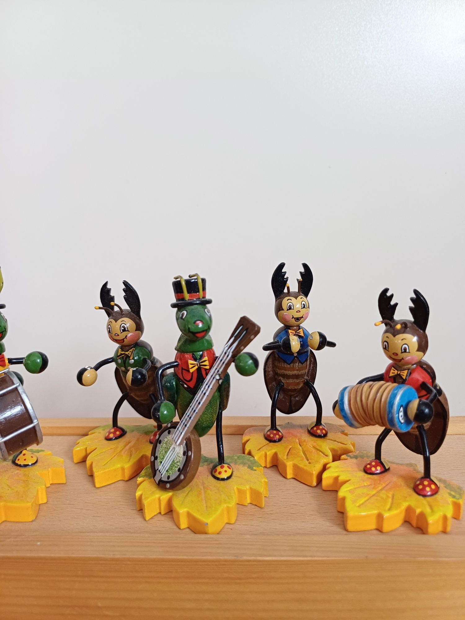 Hubrig drewniane figurki owady kolekcjonerskie retro orkiestra