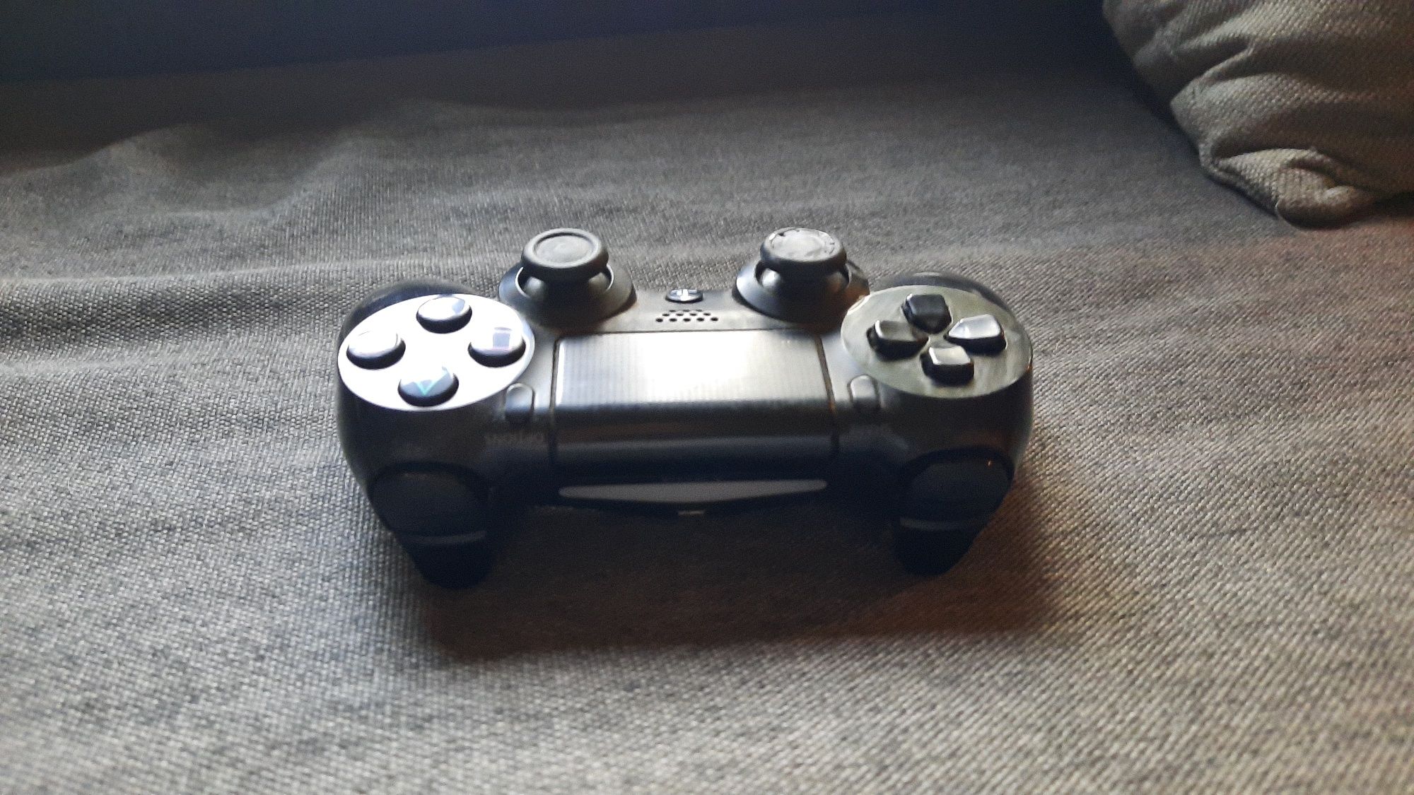 Konsola PlayStation 4