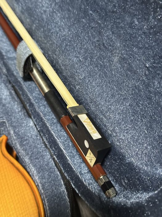 Продаю скрипку Valencia V400 4/4