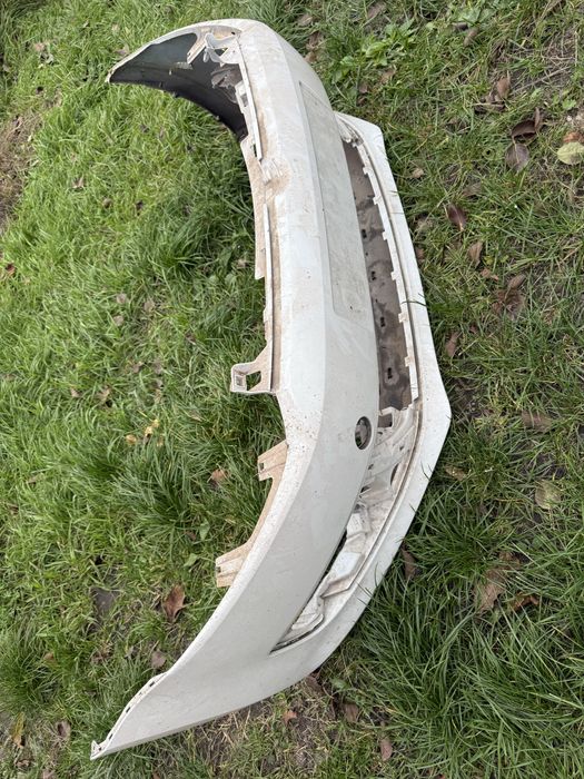 Бампер б/у на Volkswagen Polo  v 09-14r перед ксенон