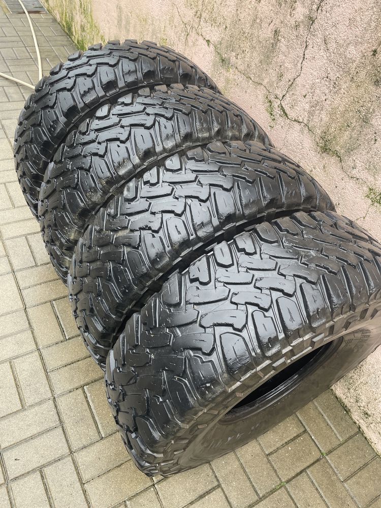 Pneus 37 / 12,5 R15