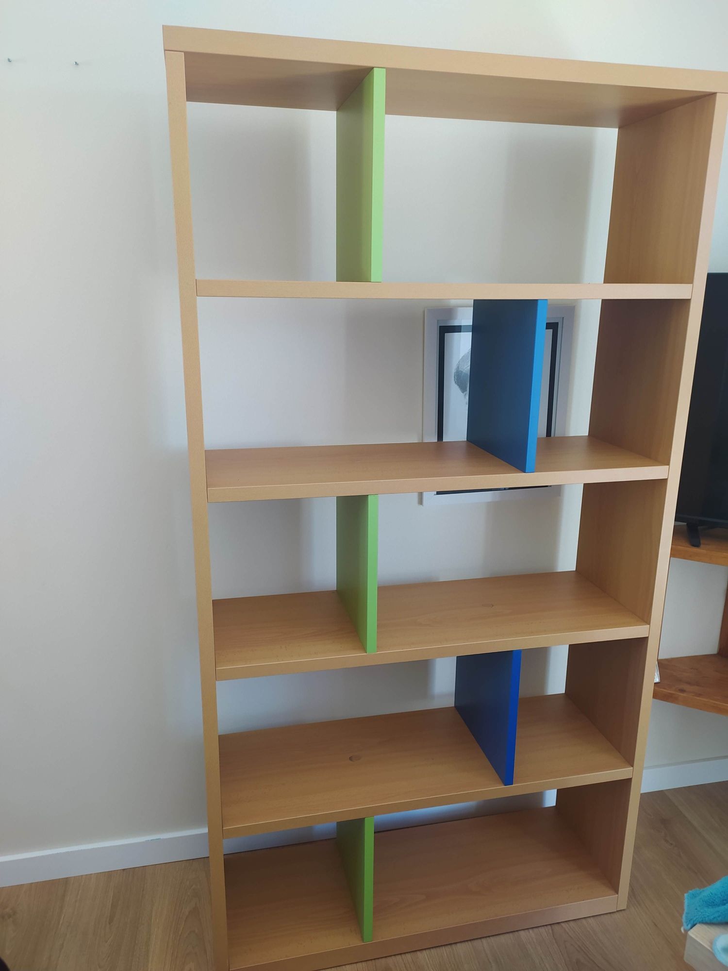 Estante de quarto ou escritório ótimo estado