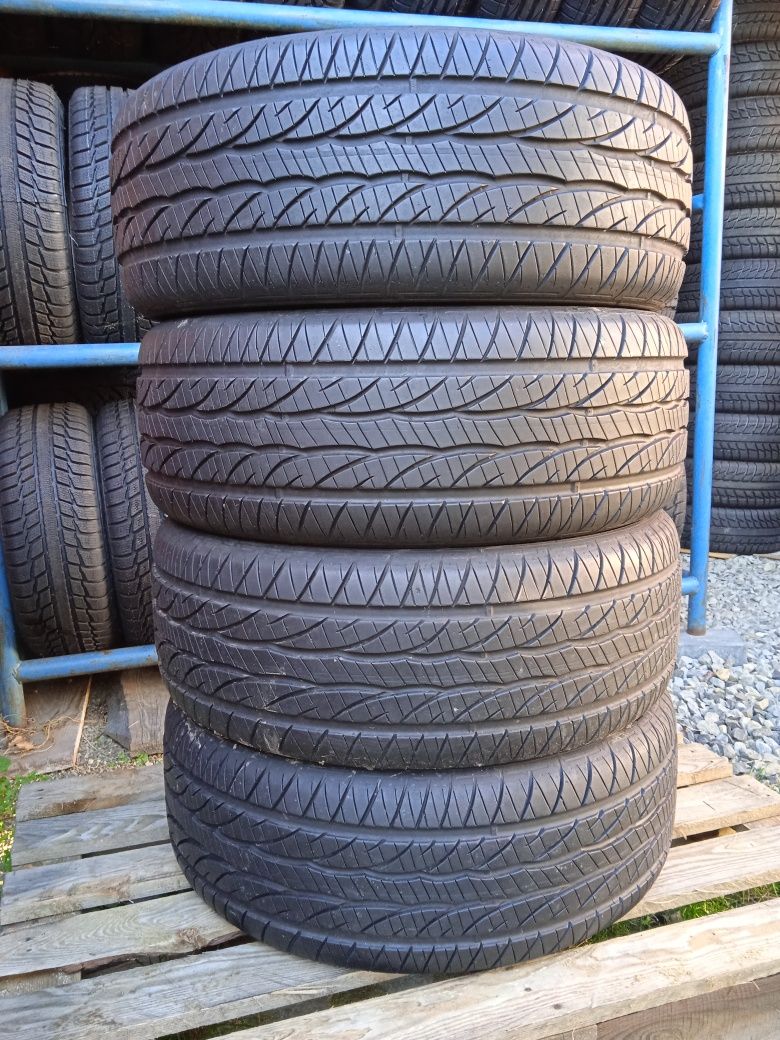 Opony Używane 265/60R18 Dunlop Komplet