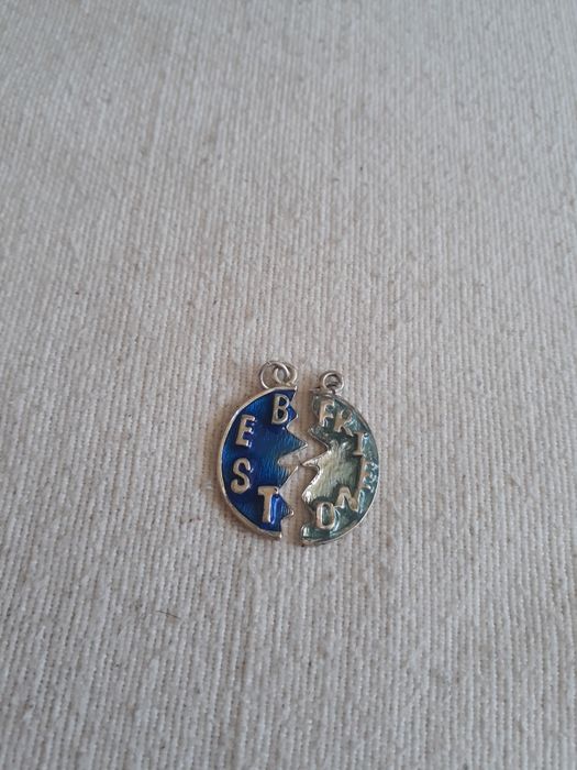 Zawieszka best friend dla najlepszych przyjaciół dwie połówki