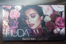Paleta cieni Huda Beauty