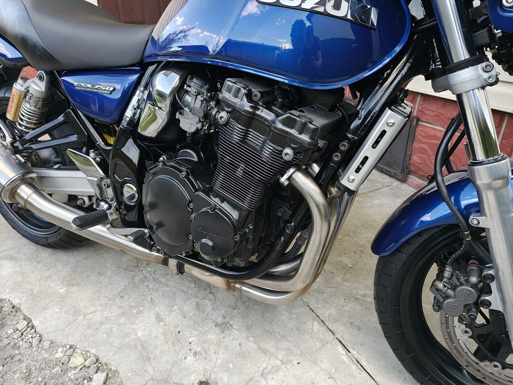 Suzuki Gsx 750 inazuma gsf bandit fazer .