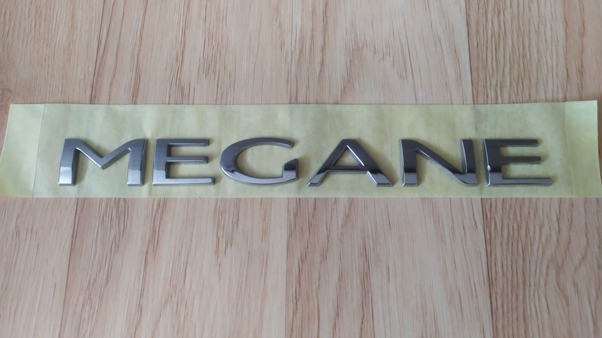 Емблема кришки багажника Renault MEGANE 3 2009-2013 Рено Меган 3