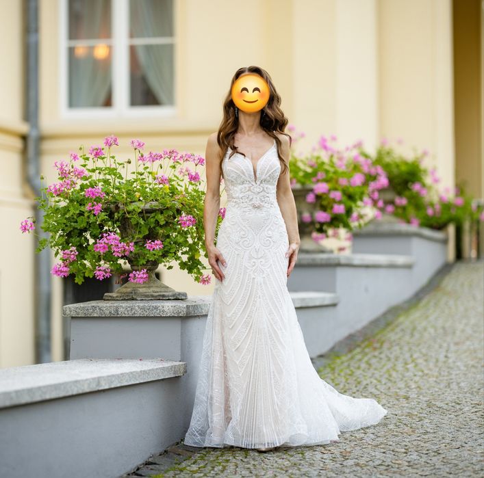 Suknia ślubna syrenka  z trenem - Kaledonia Keira XS