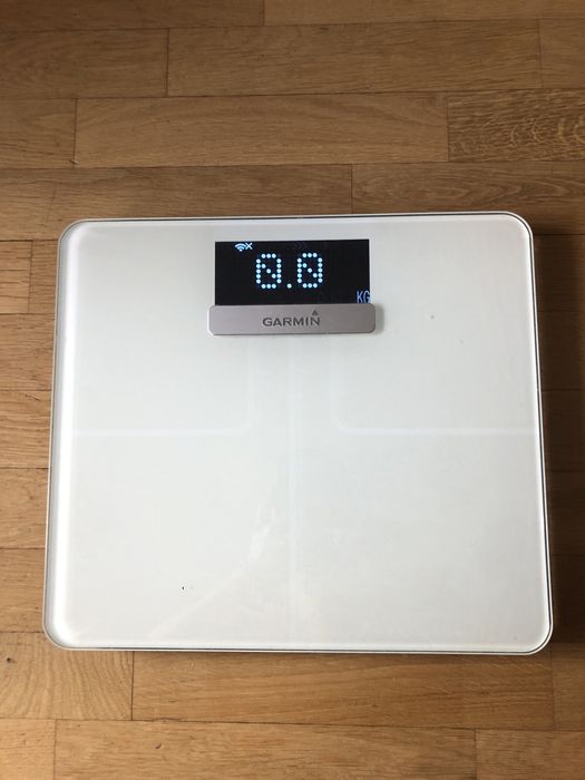 Waga GARMIN inteligentna dla biegacza