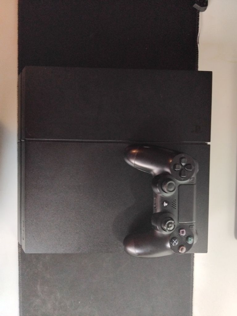 Playstation 4 em bom estado