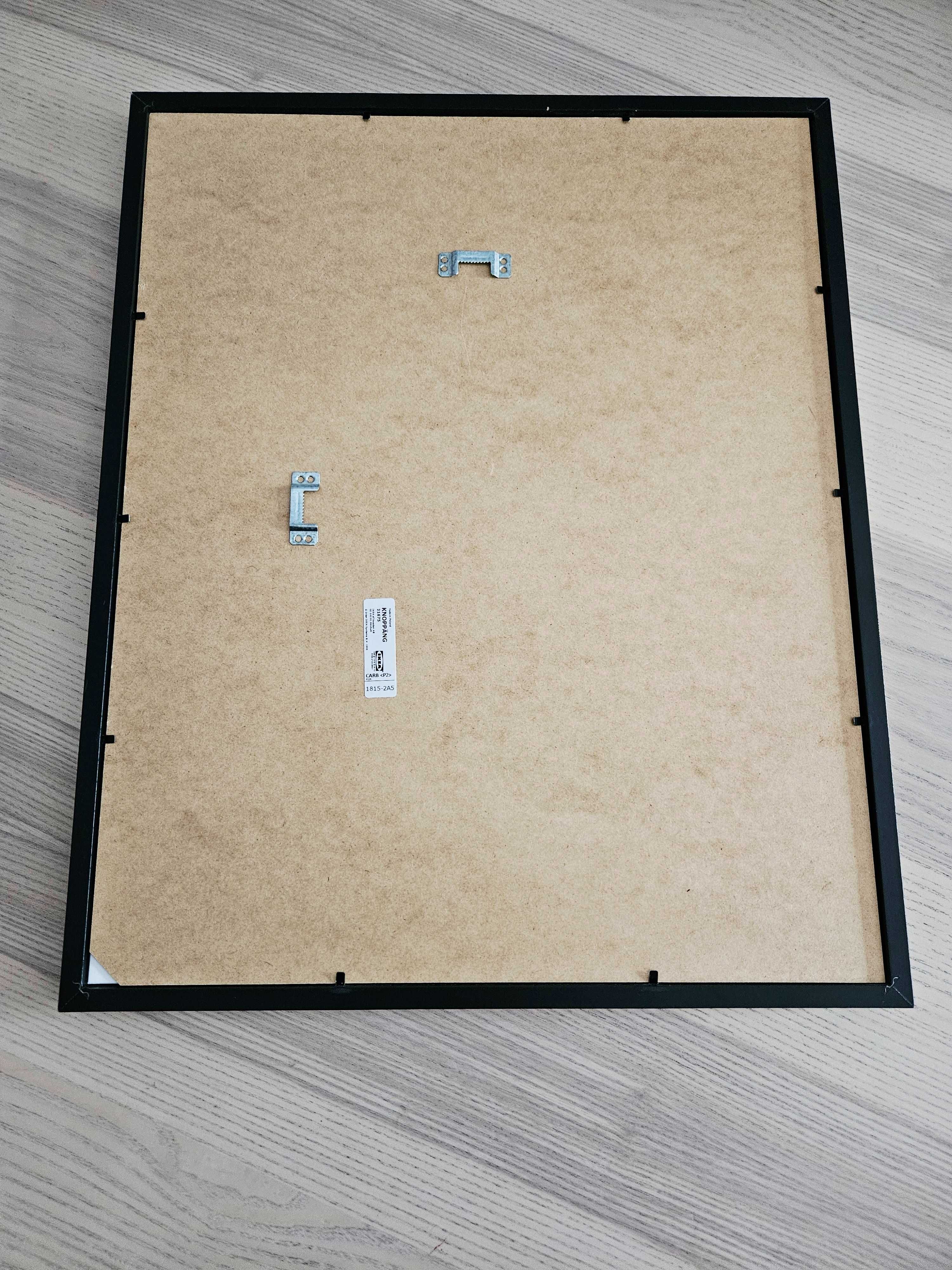 Dwa oprawione plakaty z Ikea