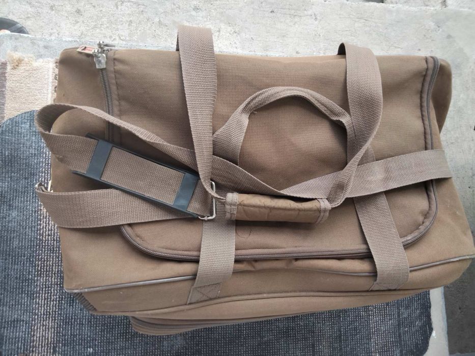 Дорожня сумка на колесах