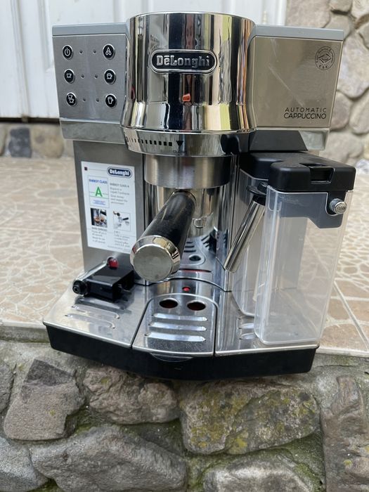 Кофеварка кофемашина кавомашина