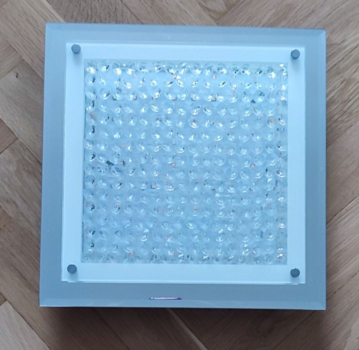 Żyrandol/ lampa LED zimne światło kryształki