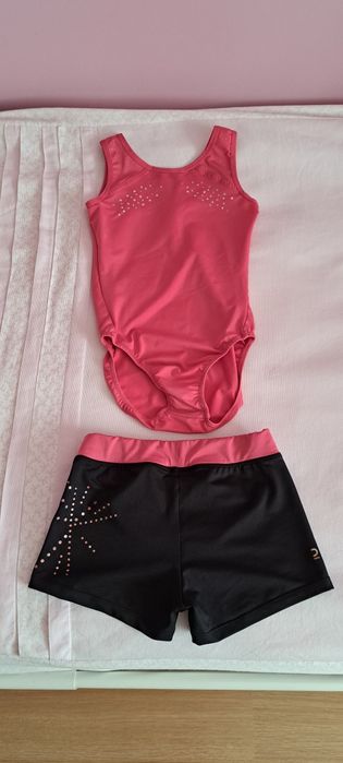 Vendo fato de ginastica