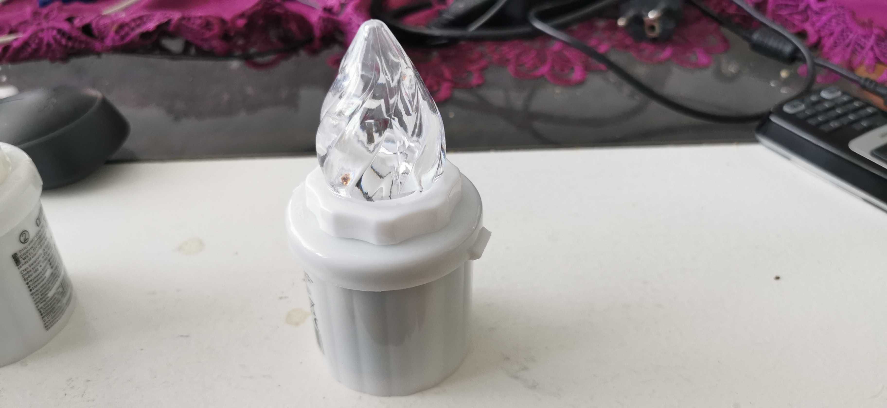 znicze   elektroniczne   LED  z bateriami    świecące   118  dni