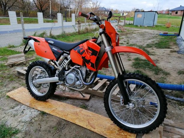 KTM EXC 250 KTM EXC 250 od nowości 1000 km 29 motogodzin - stan FABRYCZNY
