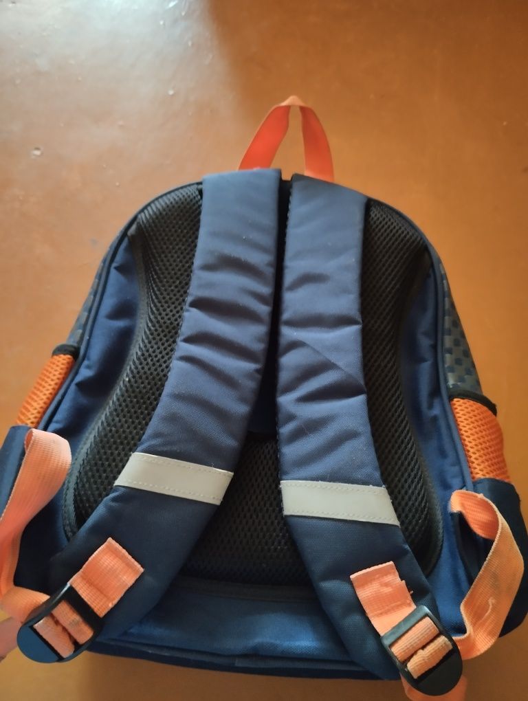 Шкільний рюкзак для хлопчика