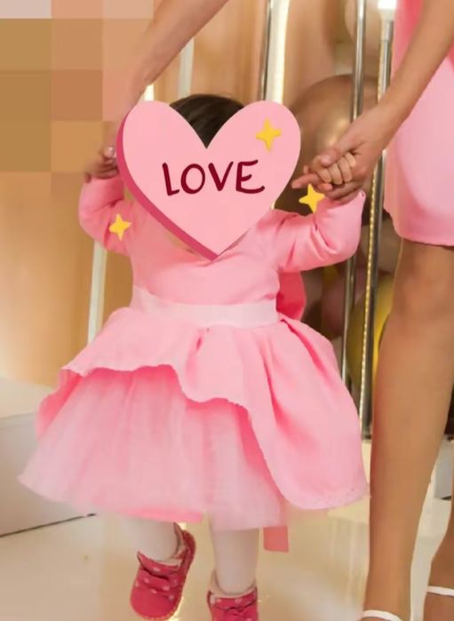 Святкові сукні для мами і дочки