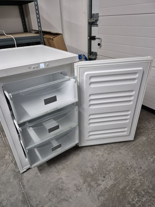 Arca 3 gavetas Liebherr