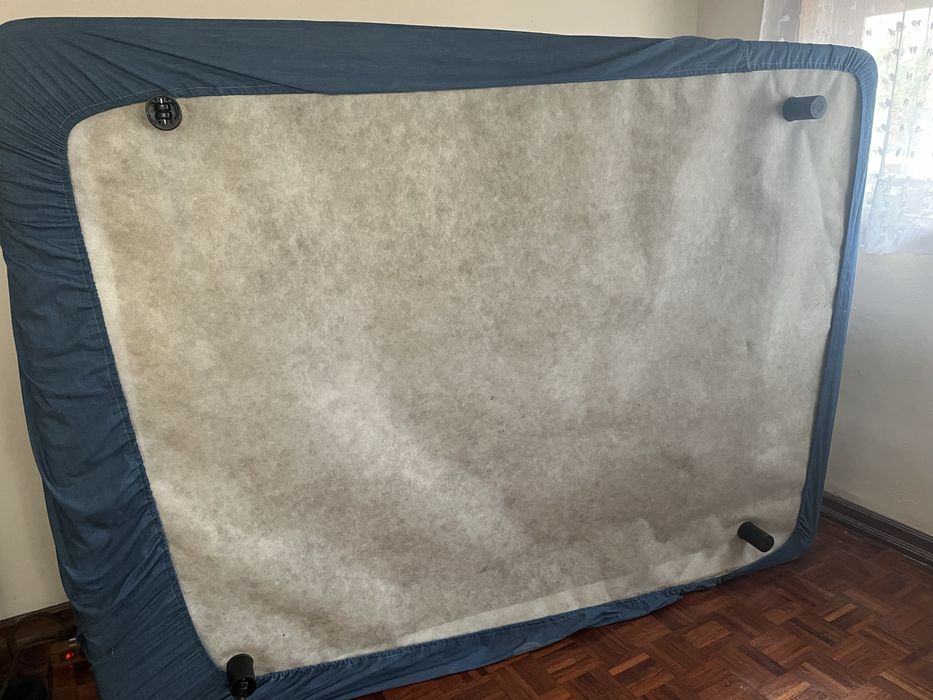 Cama  base sumier em bom estado