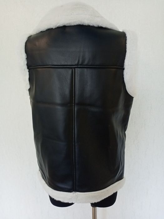 Жилет-дублянка чорна еко-шкіра з білим хутром 2 розміри