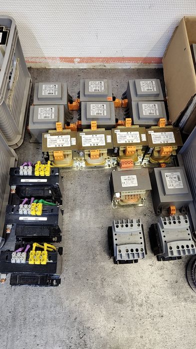 Transformatory Breve Noratel 230V/24V zestaw 87 sztuk
